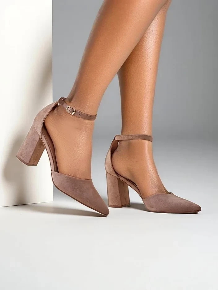 Resti Women's eco-suede pumps Caldeno