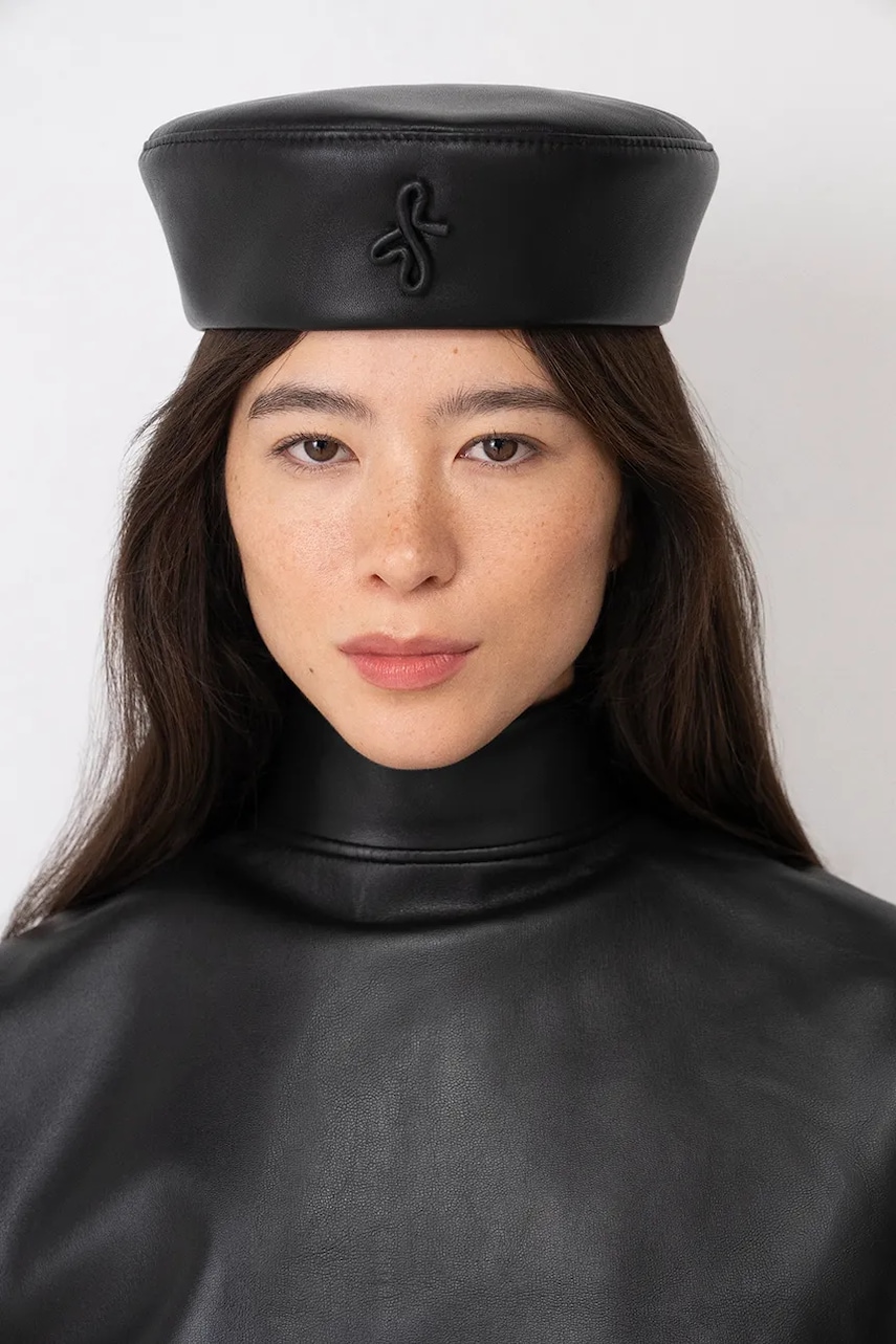 RUSLAN BAGINSKIY  čepice dámská kožená Leather Pillbox Hat