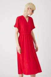 Šaty s příměsí lnu Medicine červená barva, midi, přiléhavé