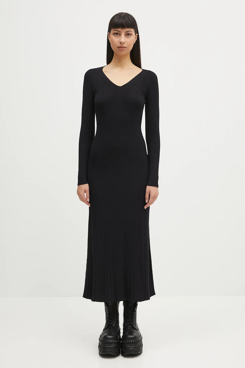 Šaty Samsoe Samsoe Sacheryl V-Neck černá barva, maxi, F25100046