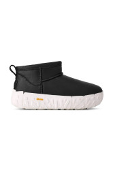 Semišové sněhule UGG Cl Ultra Mini Wrap Tech Noir