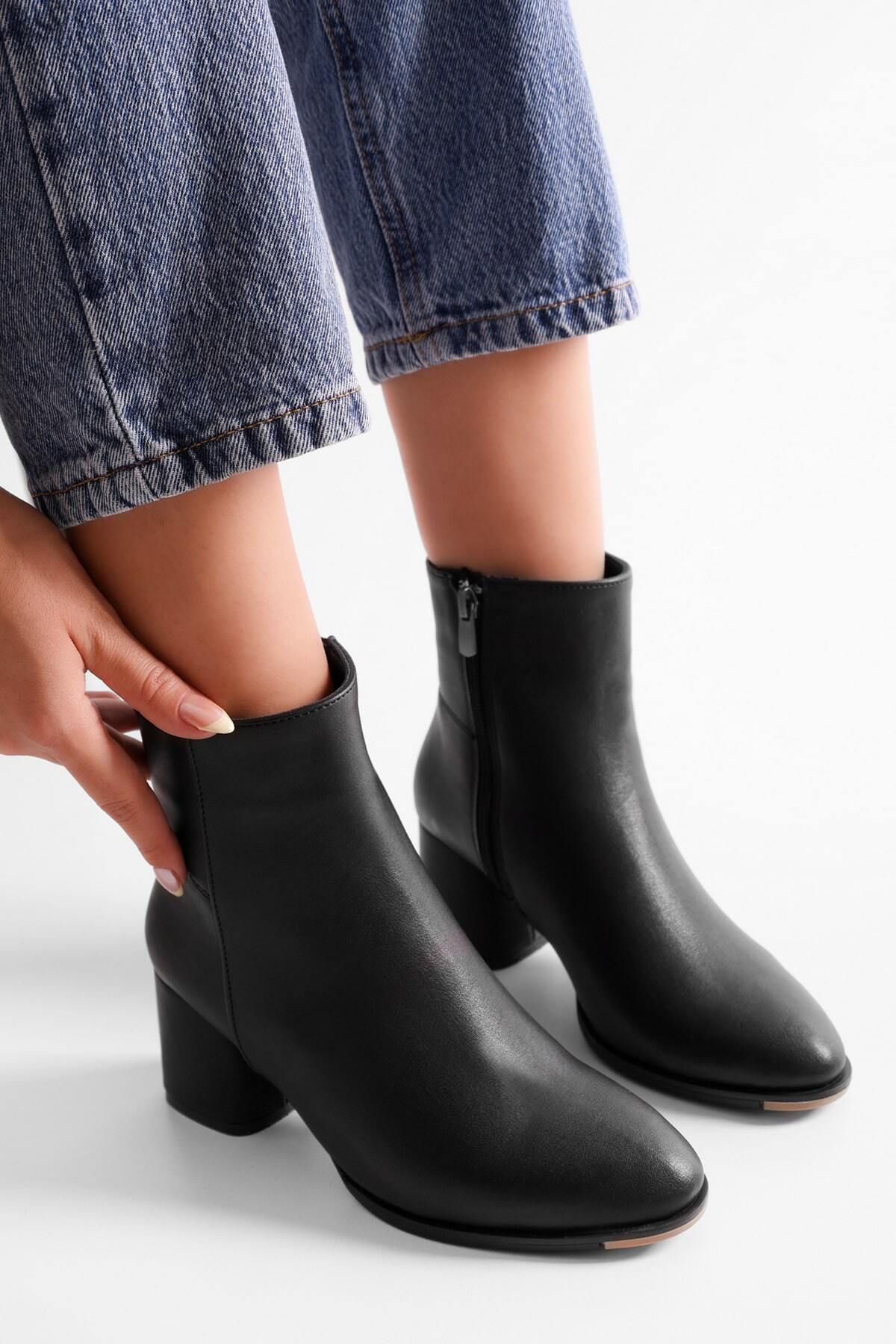 Shoeberry Women's Haylee Black Skin Heels Boots, Black Skin.