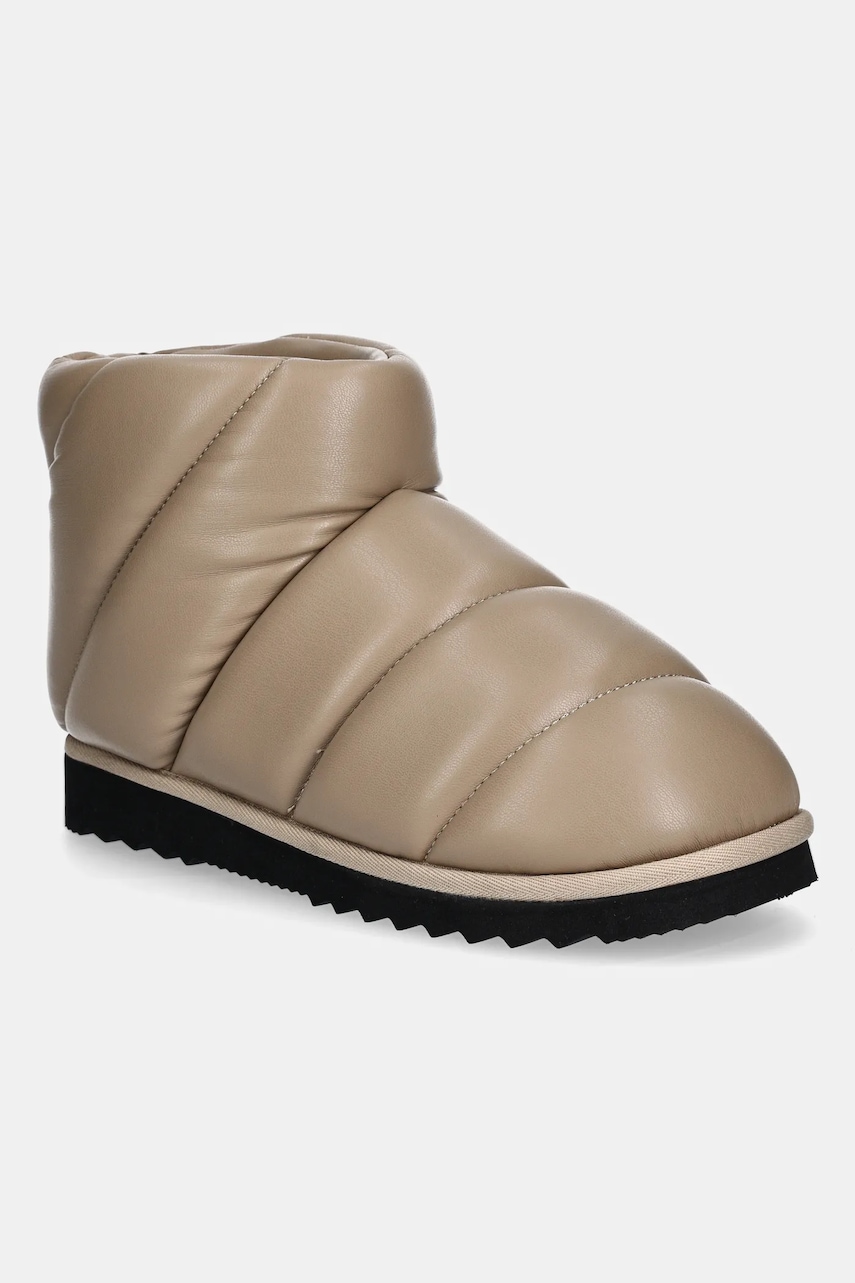 Stand Studio  Sněhule  Darby Boot