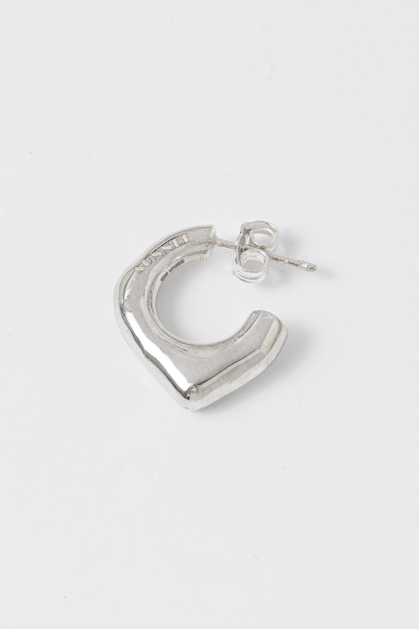 Stříbrná náušnice Sunnei