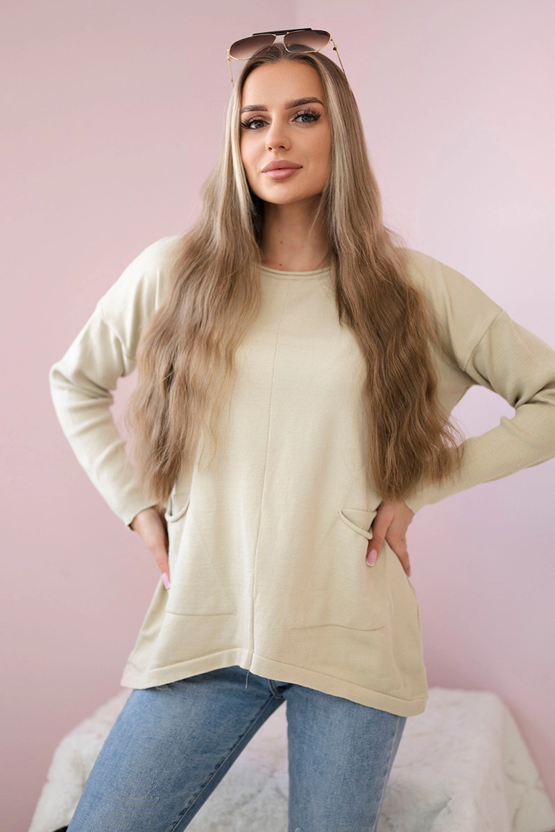 Svetr s předními kapsami béžový