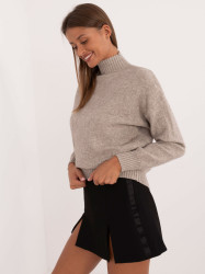 Tmavě béžový svetr s rolákem