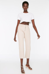 Trendyol Beige Přední knoflík s vysokým pasem Mom Jeans