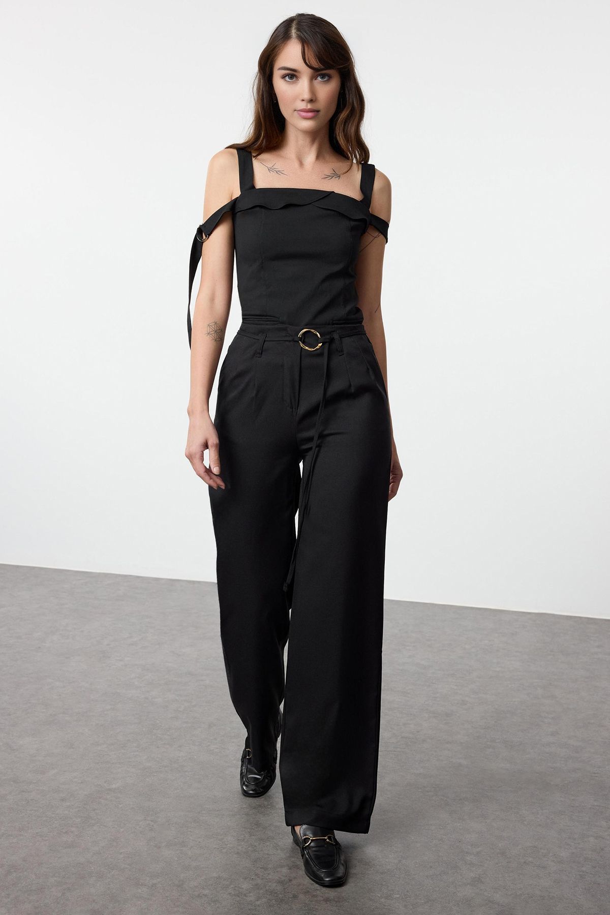 Trendyol Black Belt Detailed Wide Leg Wide Leg Fabric Trousers