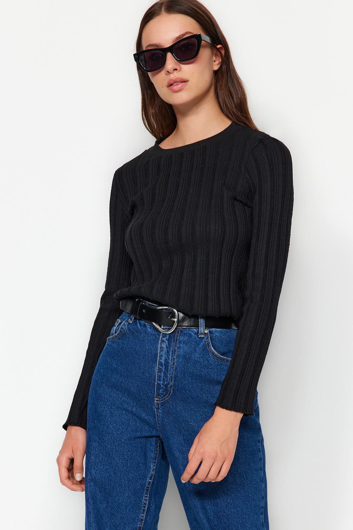 Trendyol černá průhledná texturovaná látka, pravidelný střih, halenka s kulatým výstřihem