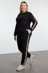 Trendyol Curve Black Crew Neck Regular Stripe Detailed Polar Fleece Knitted Plus Size Tracksuit