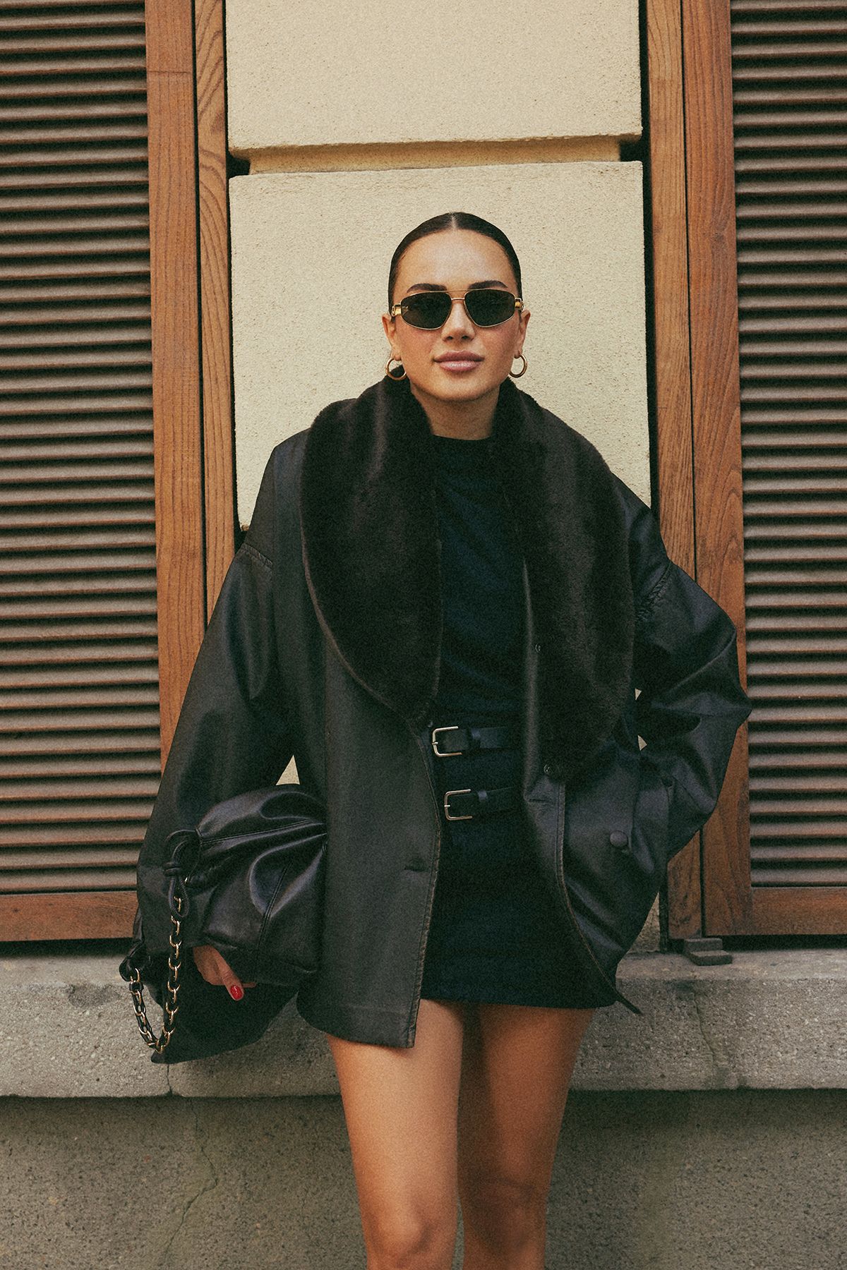 Trendyol Dark Brown Oversize Faux Leather Coat with Fur Detail on Collar
