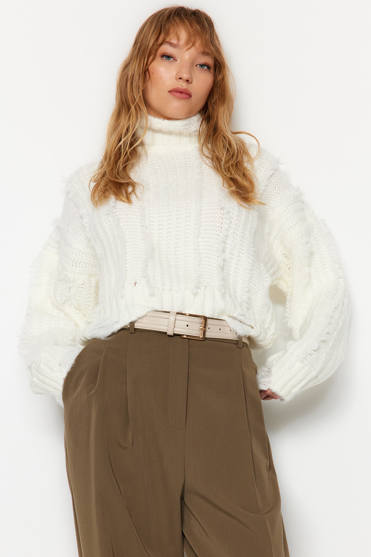 Trendyol Ecru Crop Soft Textured Turtleneck Knitwear Sweater