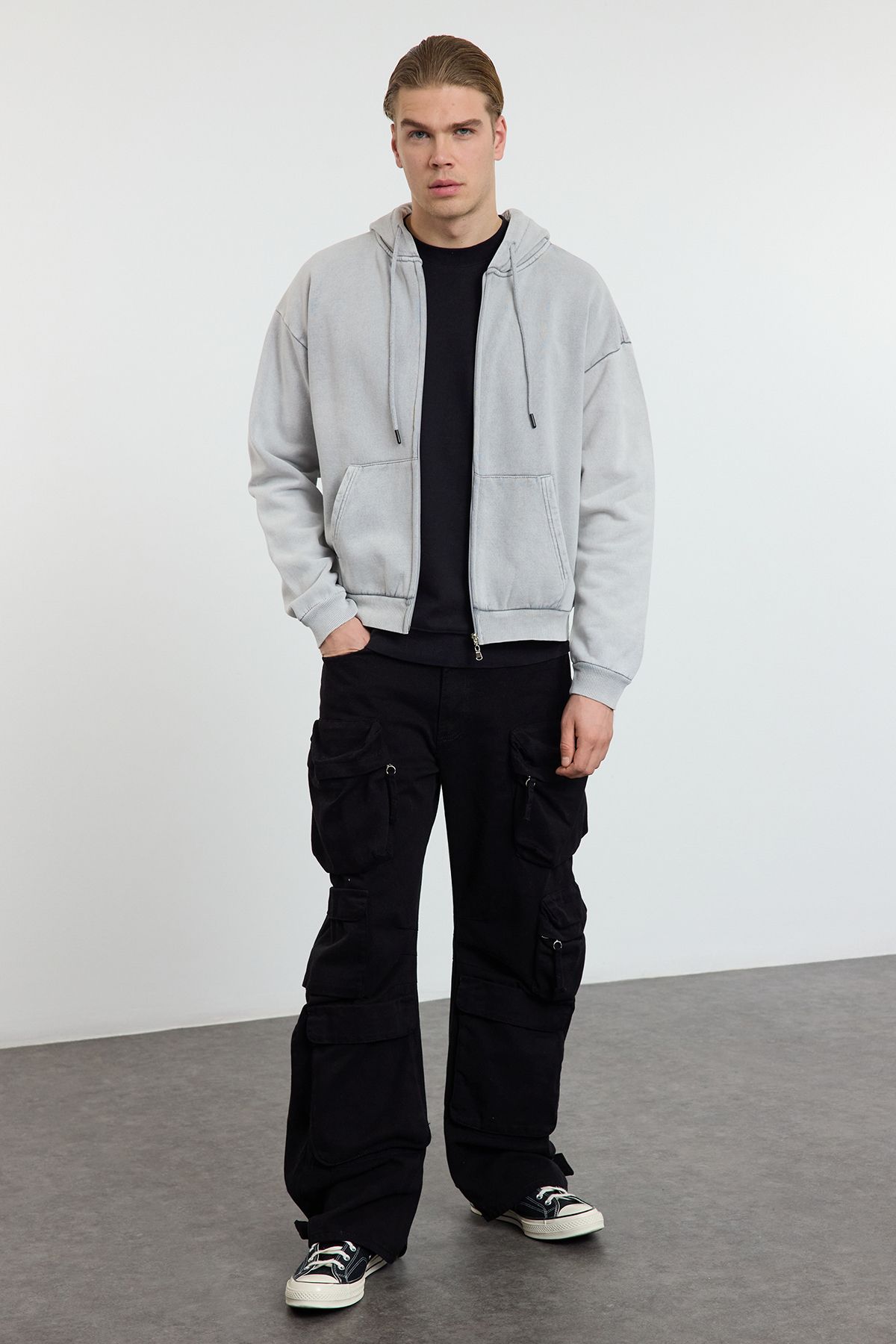 Trendyol Grey Oversize/Wide Cut Zipper Crop/Short Hooded Sweatshirt