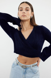 Trendyol Navy Blue Crop Soft Textured Double Breasted Knitwear Sweater