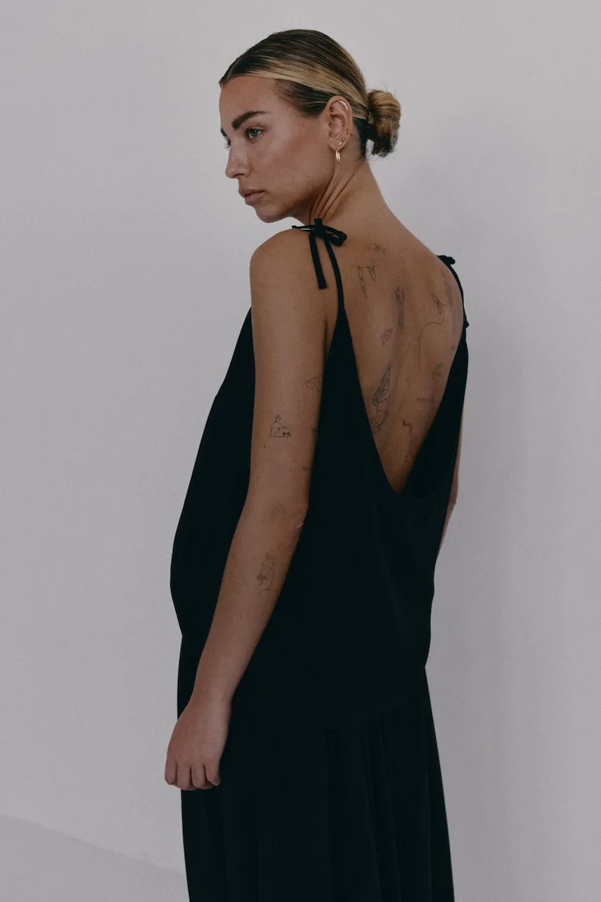 Tričko bez rukávů MUUV. DUE černá barva