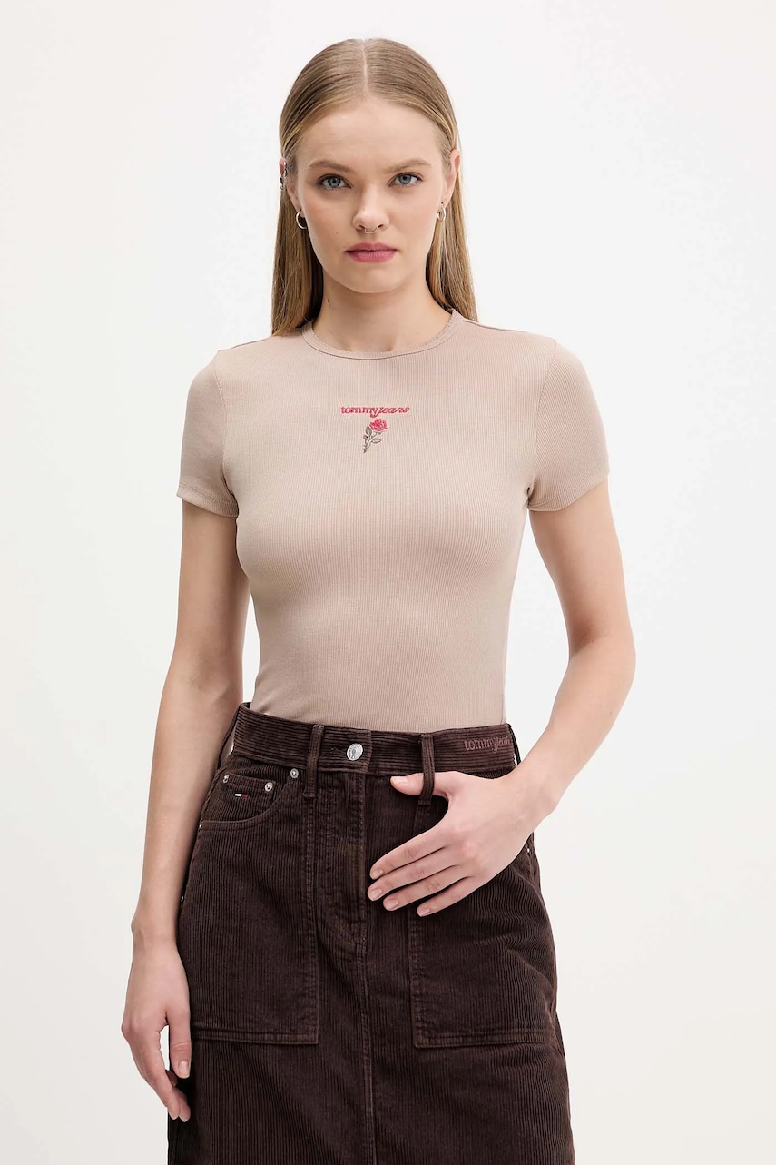 Tričko Tommy Jeans dámské, hnědá barva, DW0DW21787